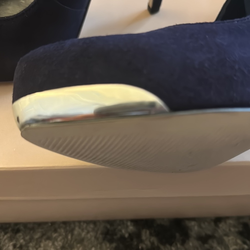 Statement Piece - image 2